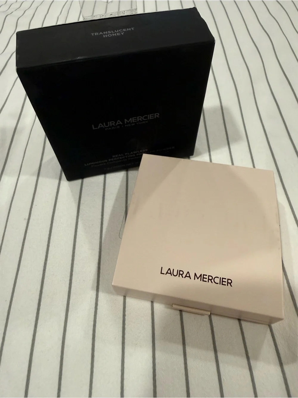 Laura Mercier Real Flawless Luminous Perfecting Pressed Powder Net WT 0.24 oz